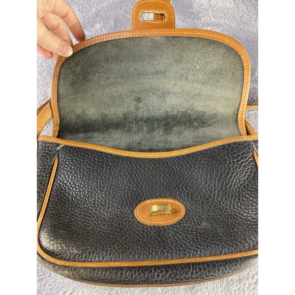 Vintage Dooney & Bourke All Weather Leather Black Pebble Grain Crossbody Purse - Picture 8 of 11